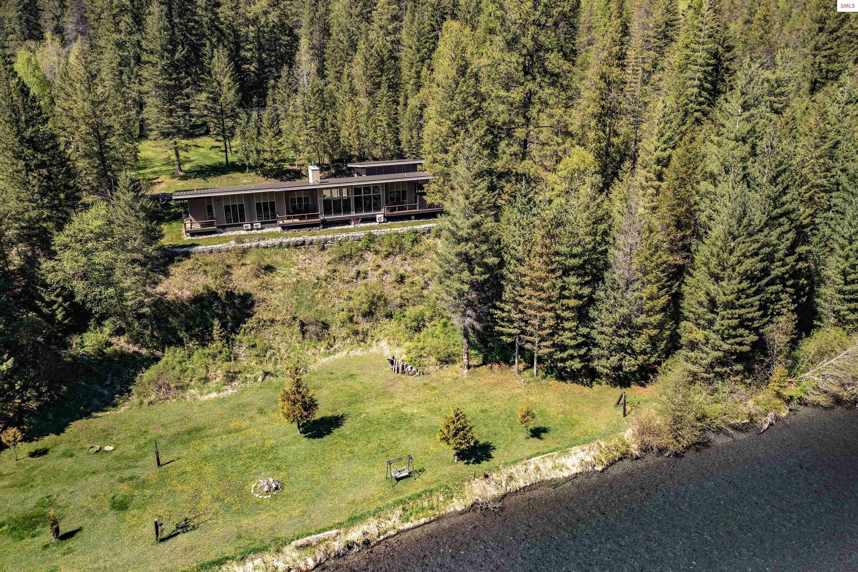 Property Photo: 318 Mt Hwy 56 58953