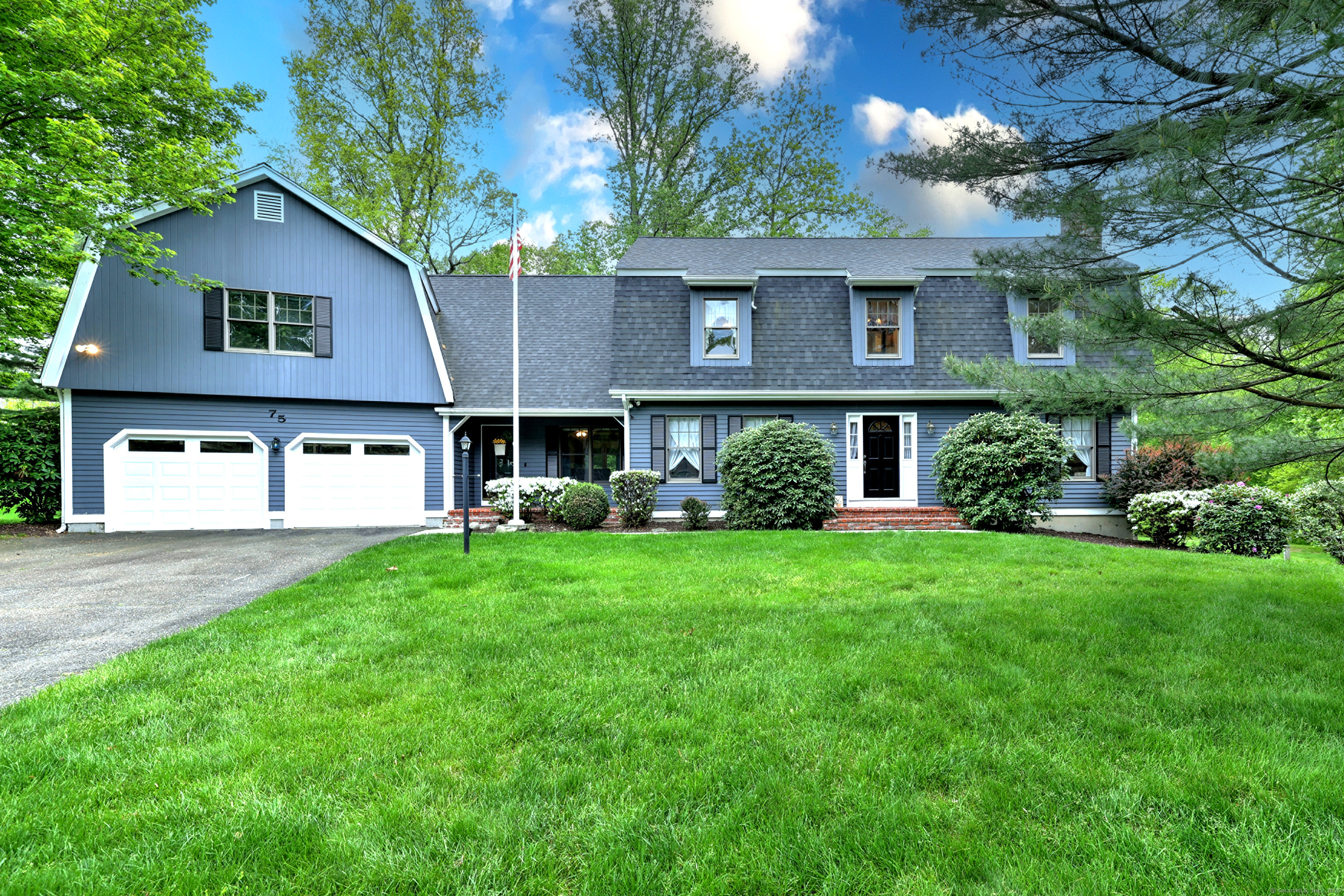 Property Photo:  75 Summersweet Place  CT 06614 