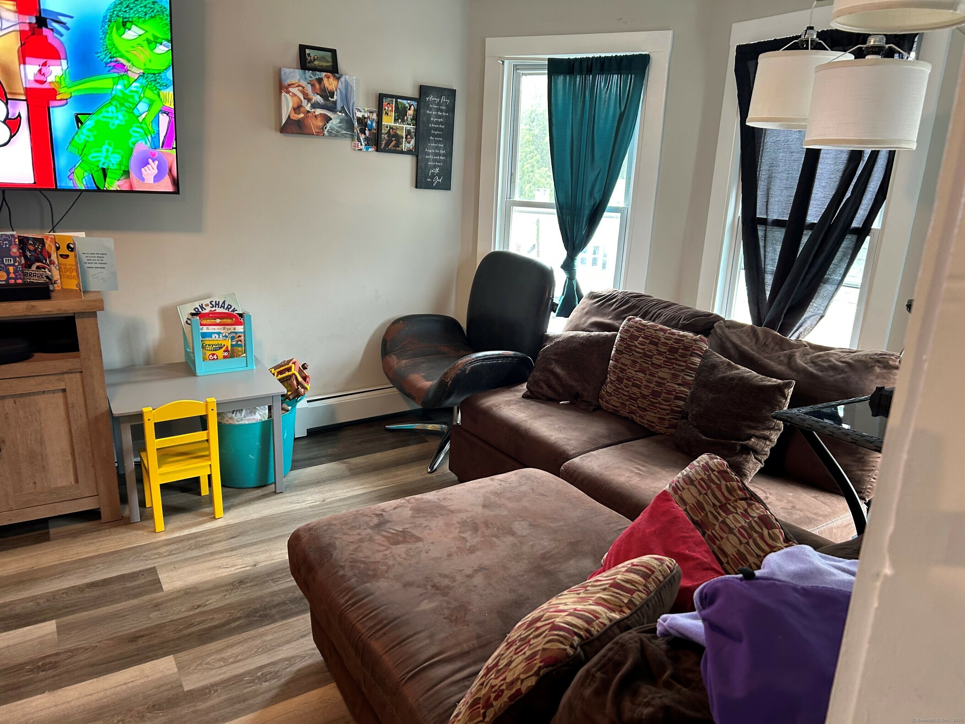 Property Photo: 19 Wakefield Court CT 06053
