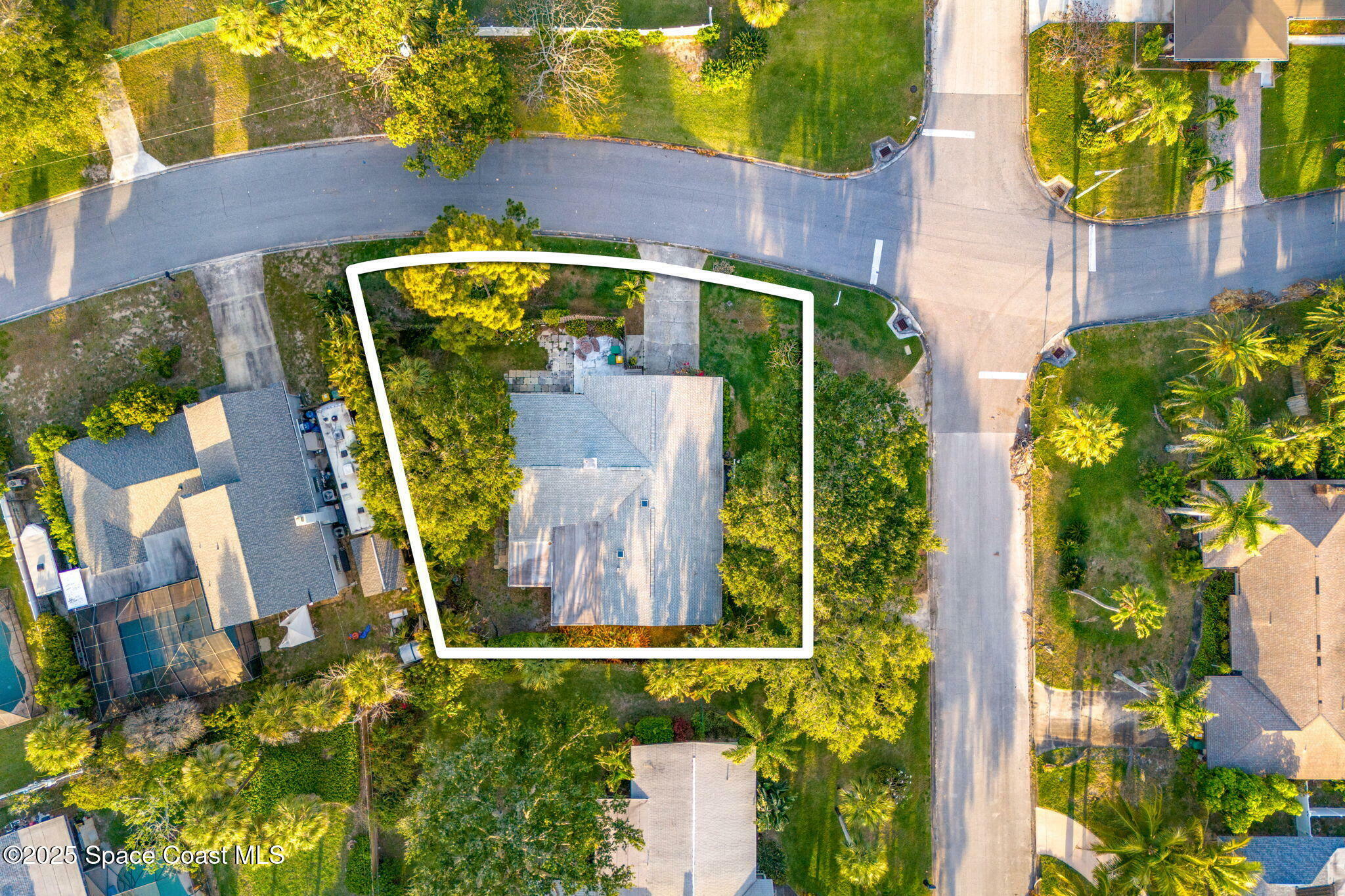 Property Photo: 300 12th Terrace FL 32903