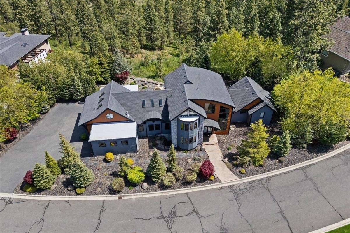 Property Photo: 2503 S Thierman Ln WA 99223