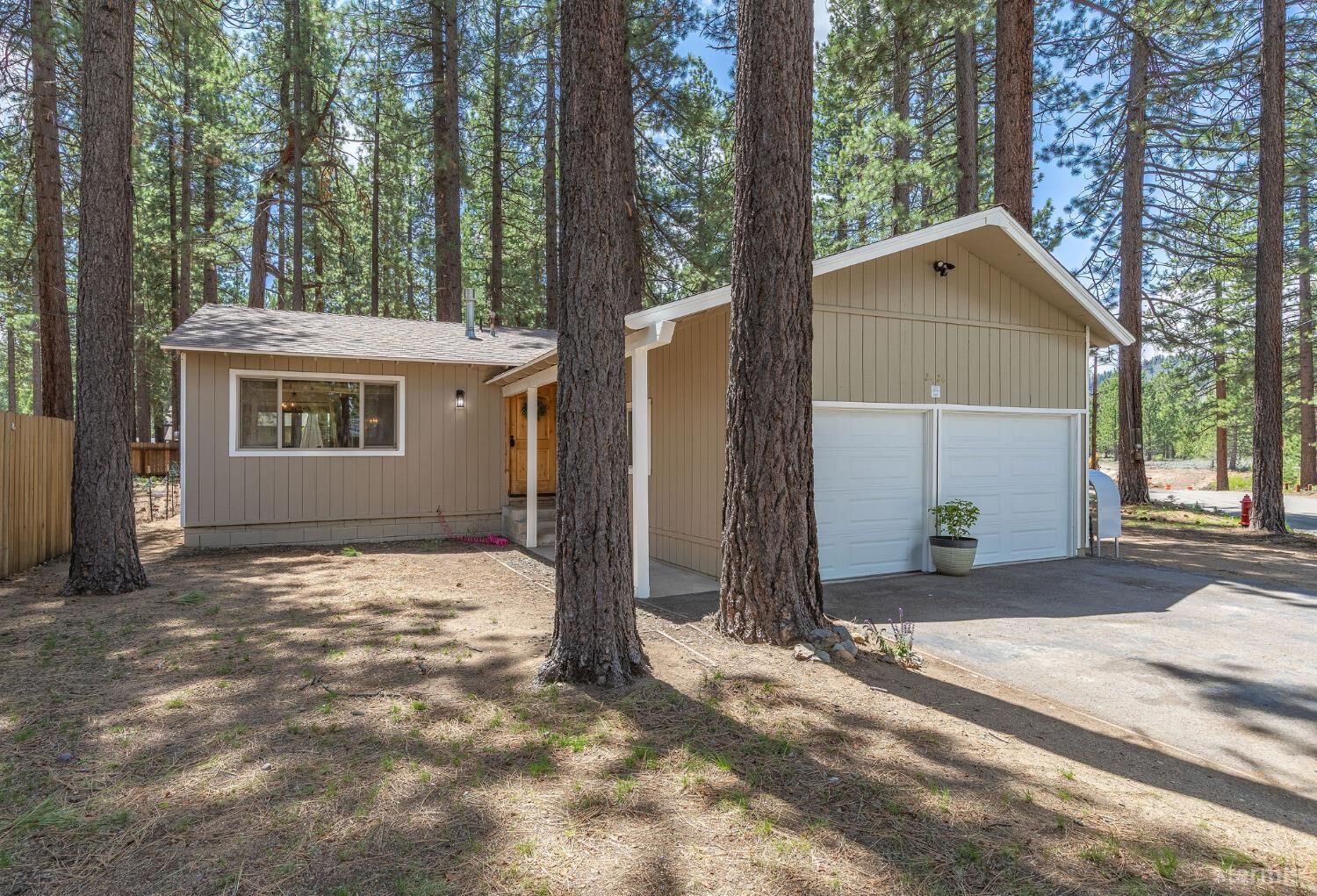 Property Photo:  2126 Helen Avenue  CA 96150 