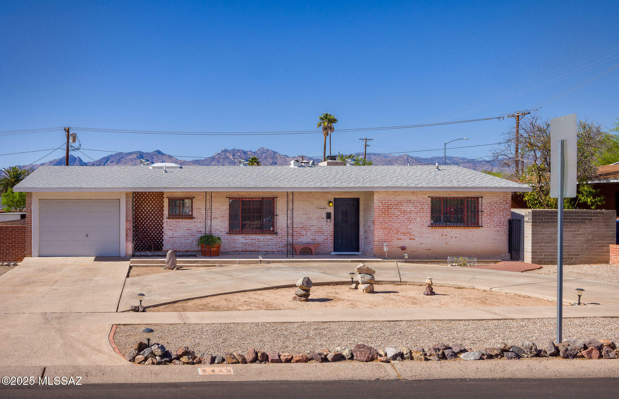 Property Photo: 5449 E Rosewood Street AZ 85711
