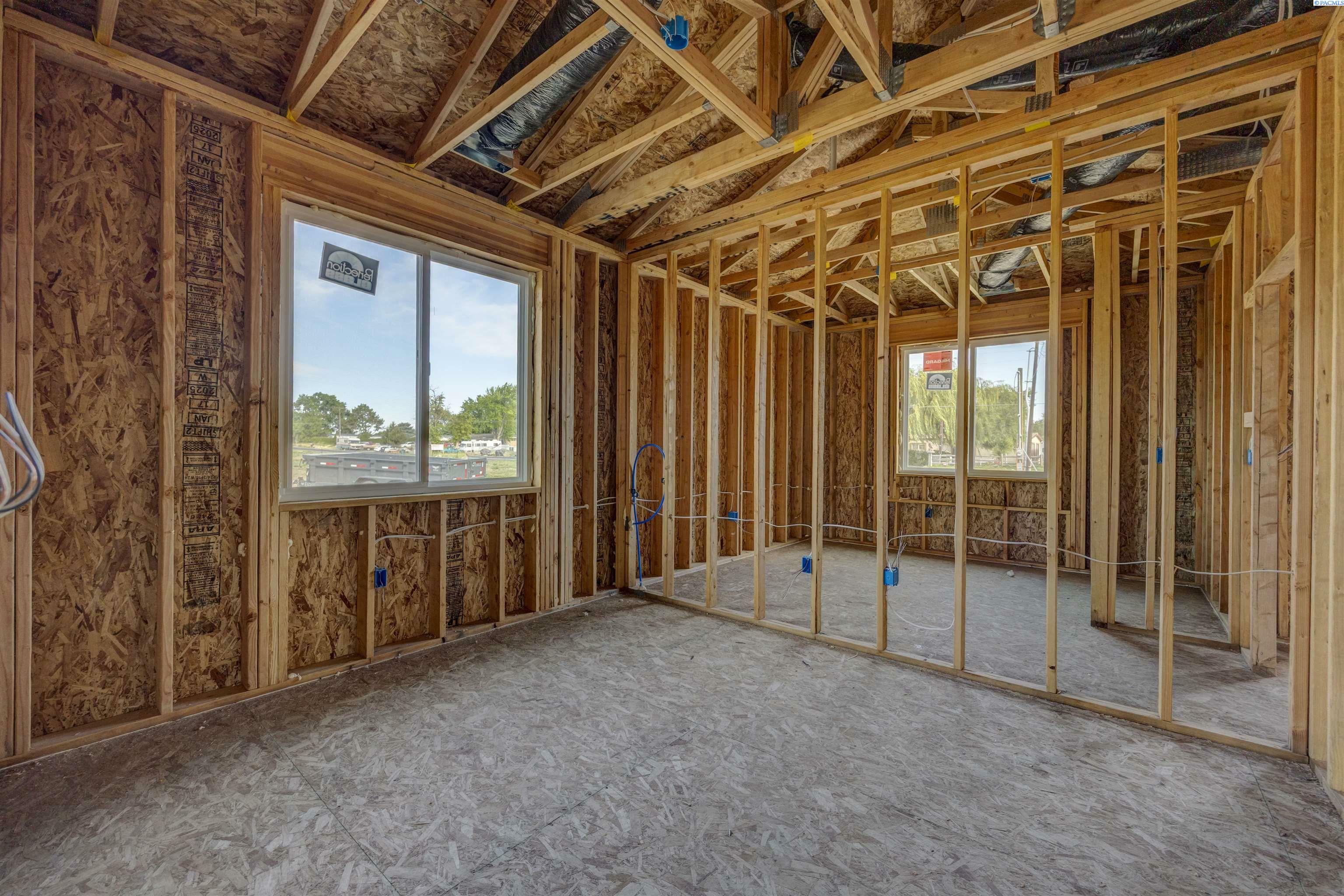 Property Photo: 205505 E Finley Rd WA 99337