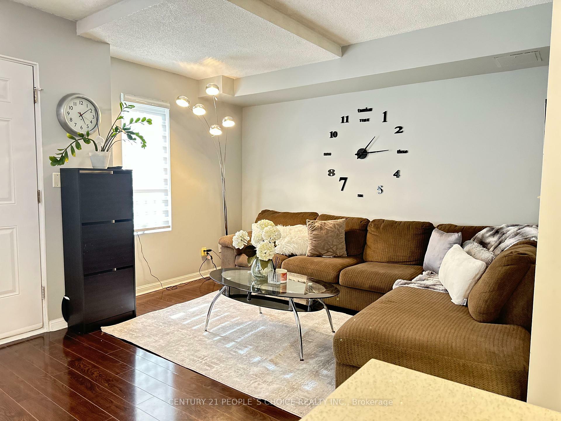 Property Photo: 3045 Finch Avenue W 1028 ON M9M 0A5