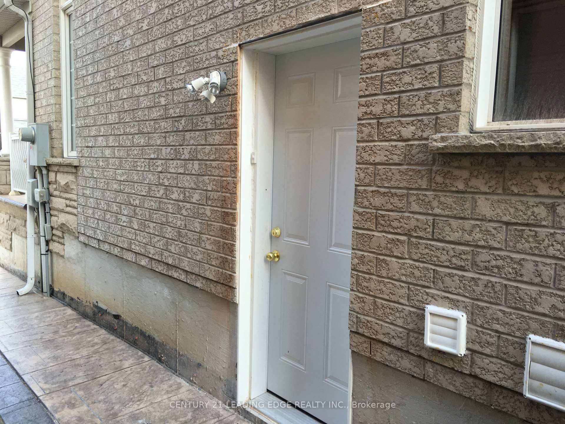 Property Photo: 3175 McDowell Drive Bsmt ON L5M 6L1