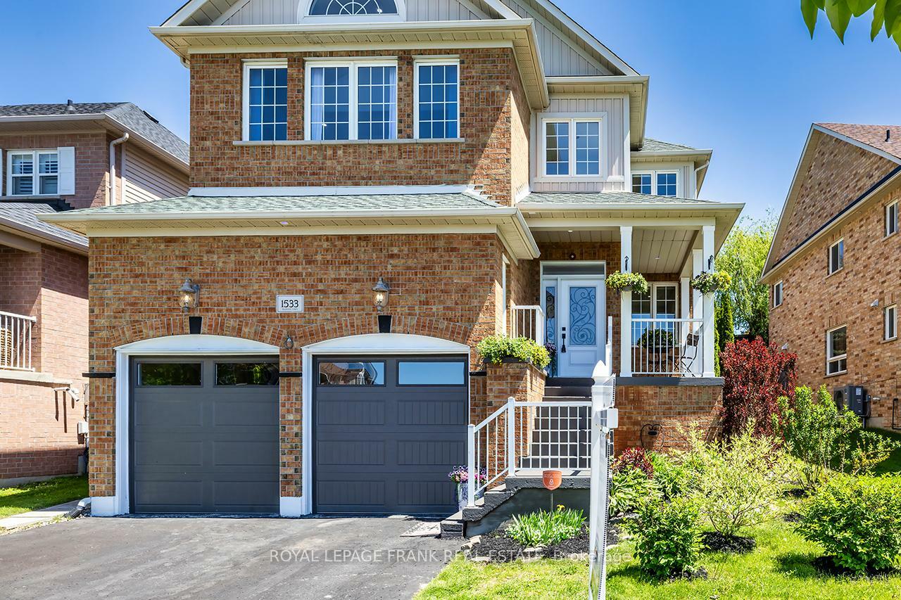 Property Photo: 1533 Clearbrook Drive ON L1K 2P6