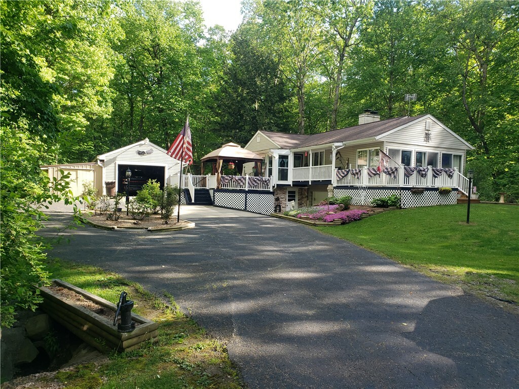Property Photo: 2381 Lake Rd PA 16150