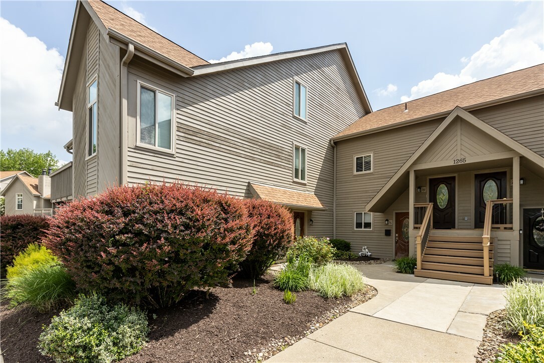 Property Photo: 1265 Norberry Ct 18 PA 16066