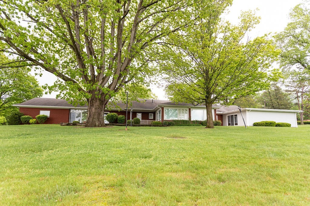 Property Photo:  302 Derrick Avenue  PA 15401 