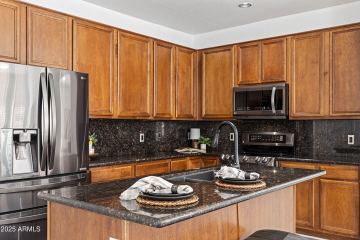 Property Photo:  4140 E Claxton Avenue  AZ 85297 