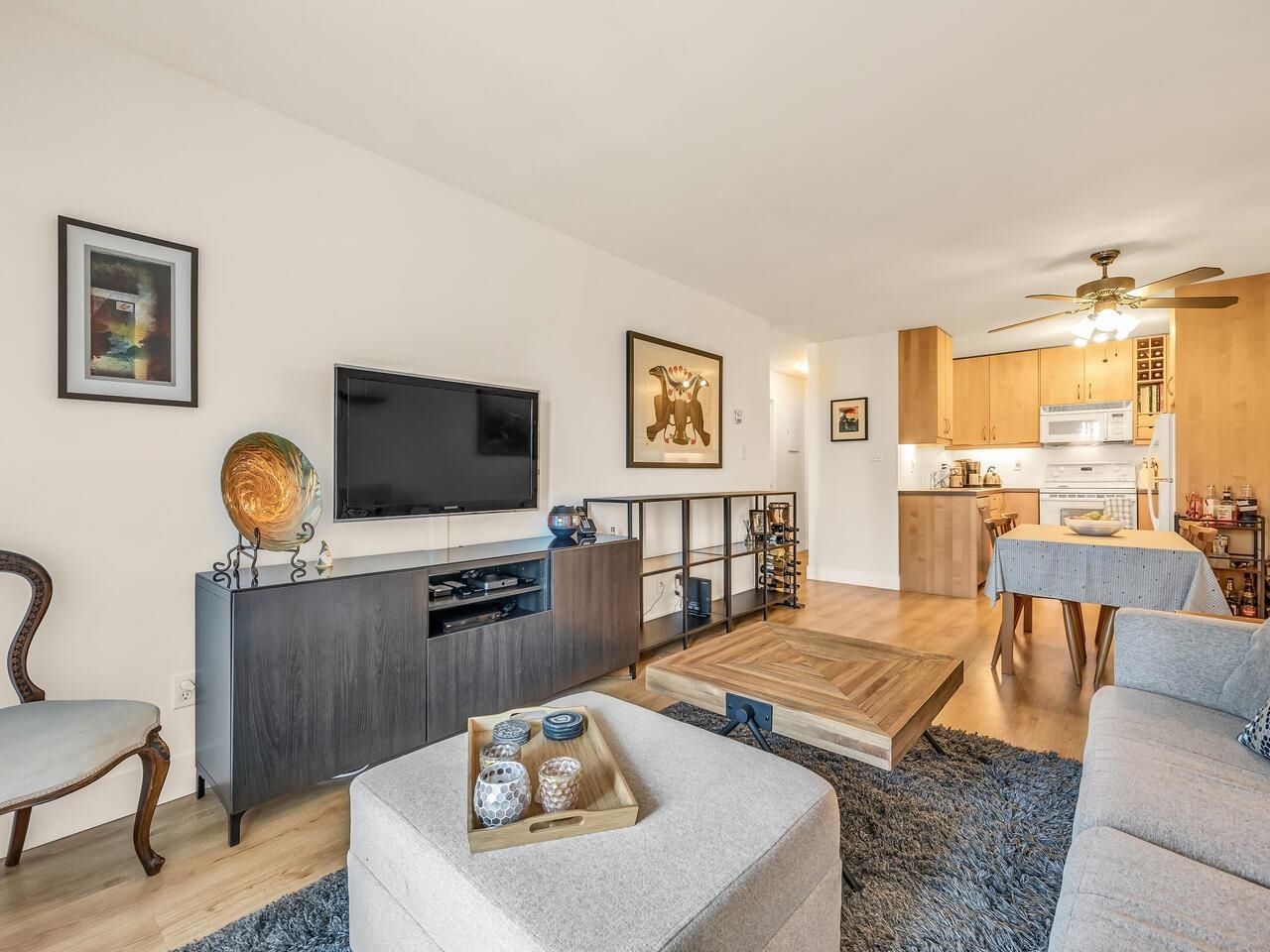 Property Photo: 251 W 4th Street 206 BC V7M 1H8