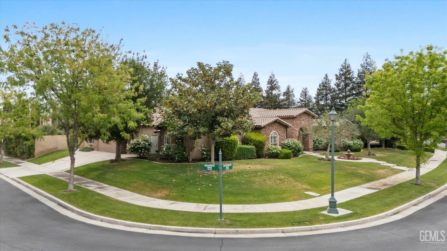 Property Photo:  11416 Queensbury Drive  CA 93312 