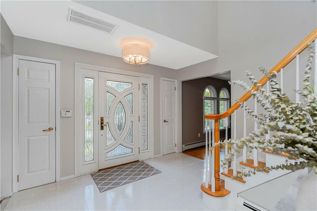 Property Photo: 723 Ionia Avenue NY 10312