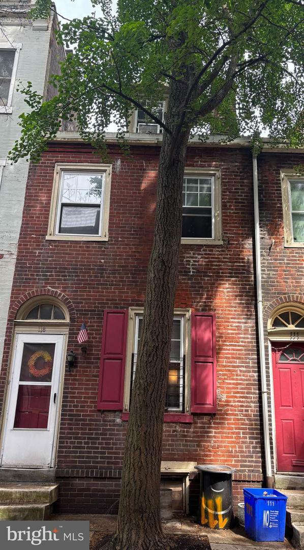 113 N Mole Street  Philadelphia PA 19102 photo