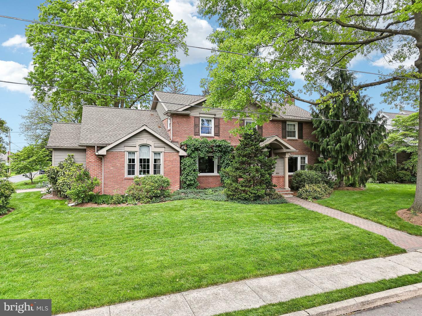 Property Photo: 245 Pennsylvania Avenue PA 19530