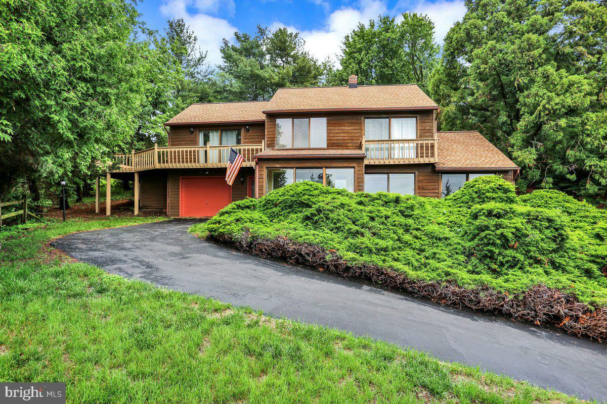 Property Photo: 55 Karen Court PA 17543