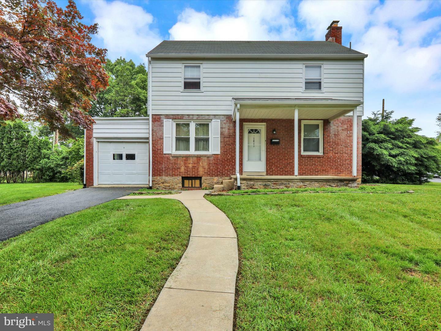 1411 College Avenue  Reading PA 19604 photo