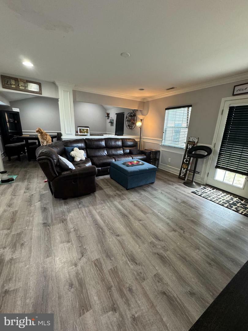 Property Photo: 23 Winding Road PA 19057