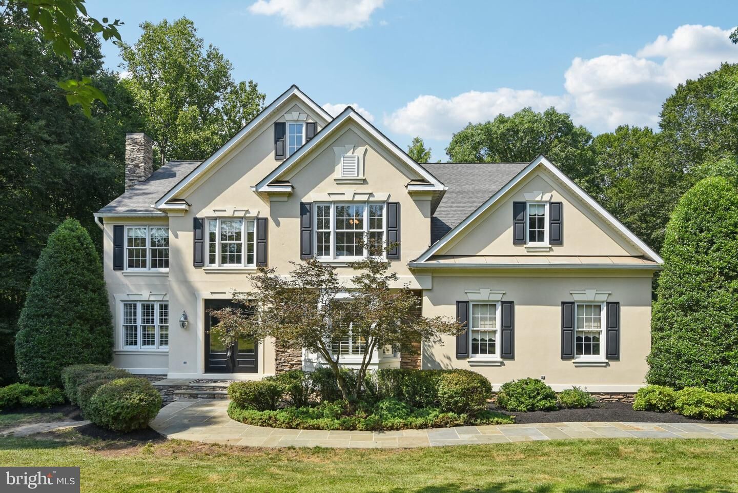 Property Photo: 6974 Jeremiah Court VA 20111