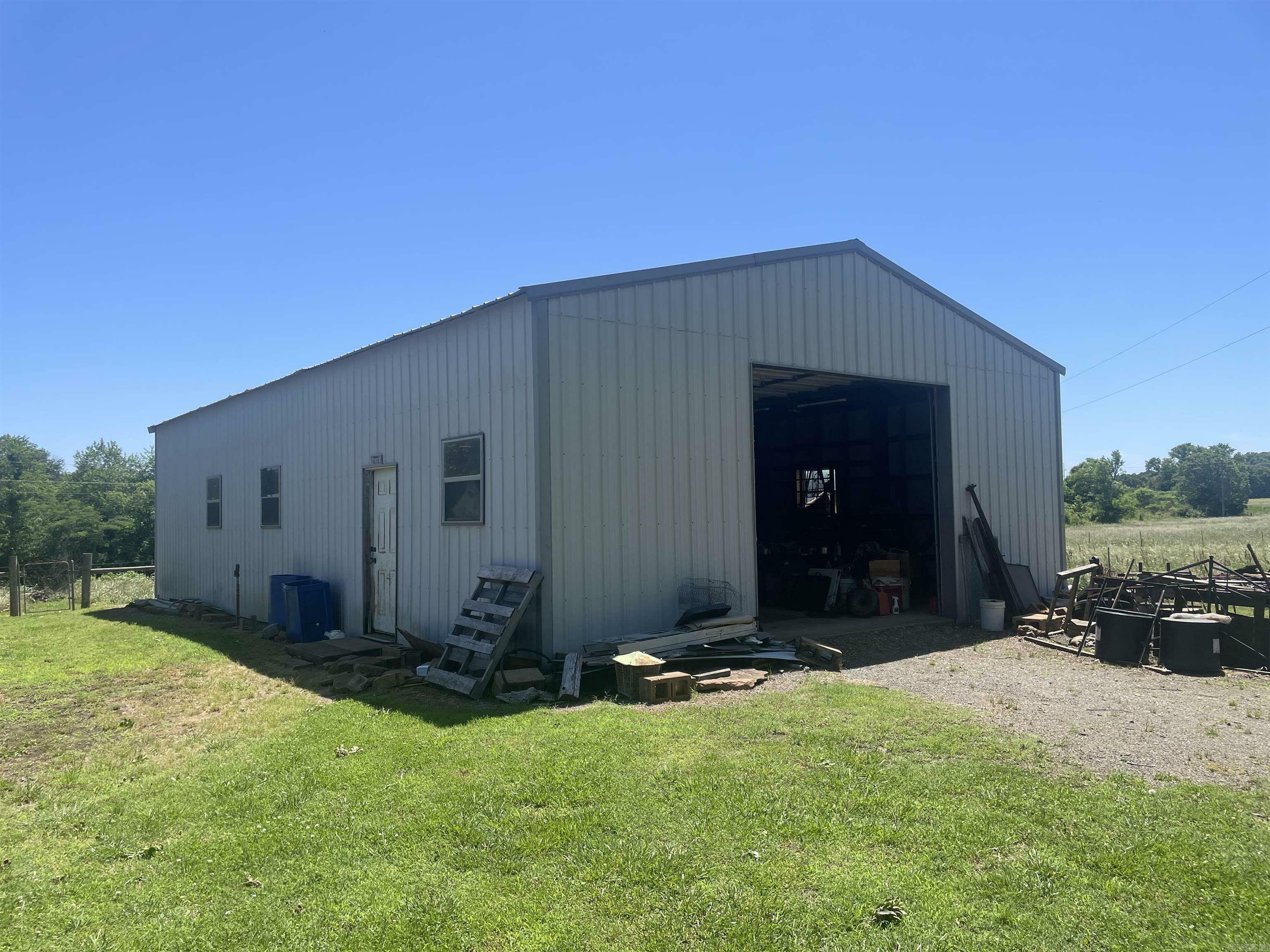 Property Photo: 272 Hwy 31 AR 72136