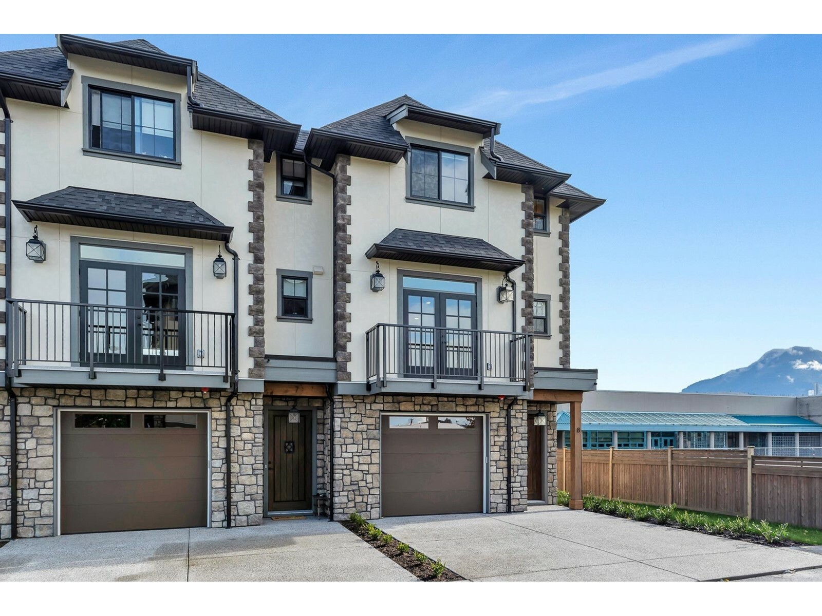 6590 Fern Street 8  Chilliwack BC V2R 2Z7 photo