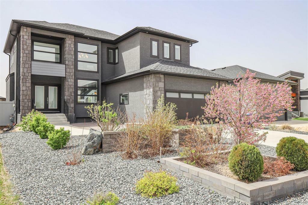Property Photo: 2 Wildflower Way MB R3X 0L3