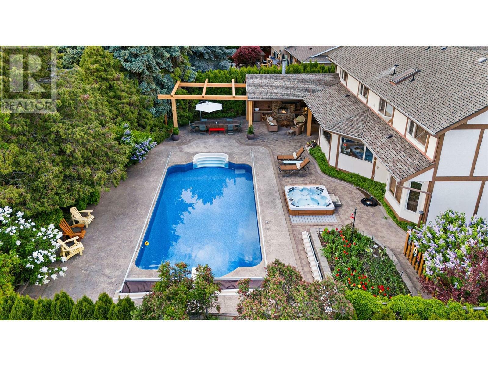 Property Photo: 4350 Kensington Drive BC V1W 2L8