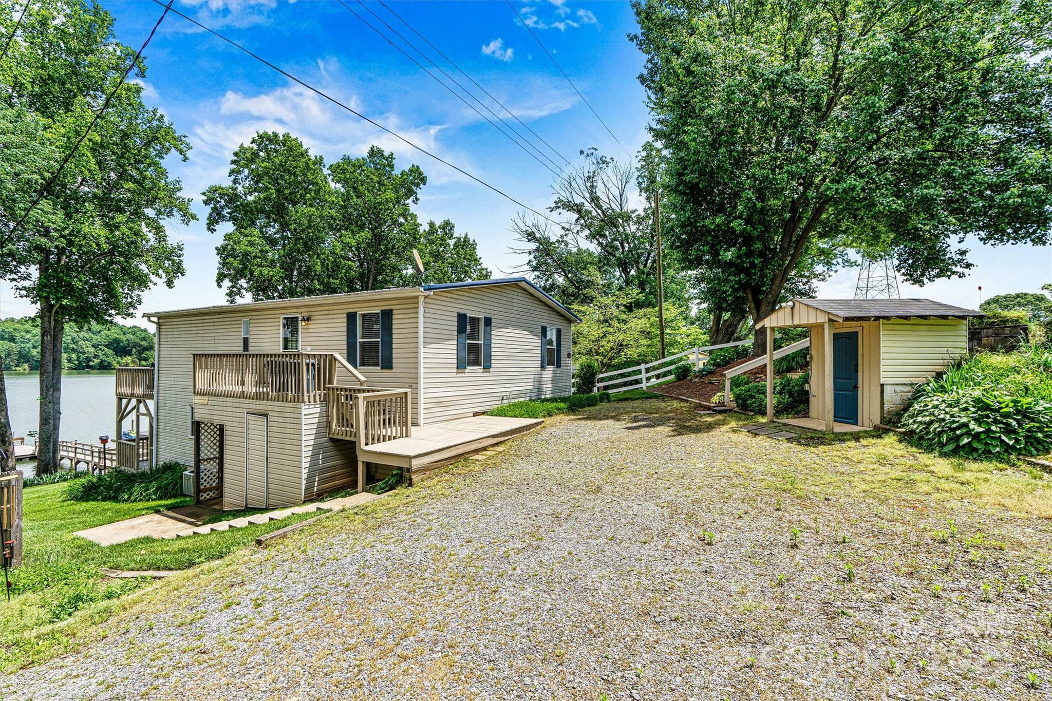 Property Photo: 4920 Longfield Street NC 28610