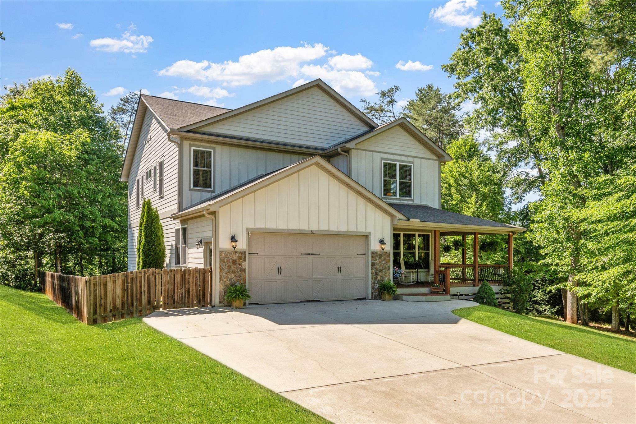 Property Photo: 51 Cherry Ridge Lane NC 28787