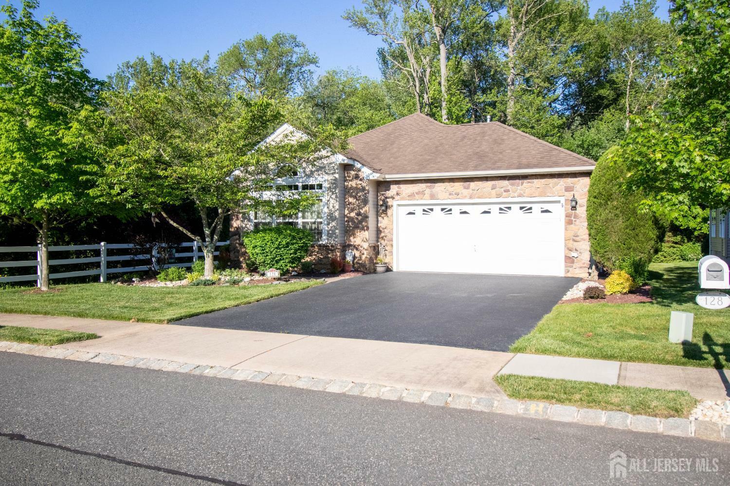 128 Fontaine Court  Monroe NJ 08831 photo