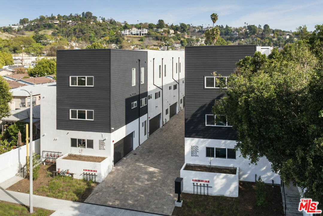 Property Photo: 3210 1/2 Verdugo Rd CA 90065