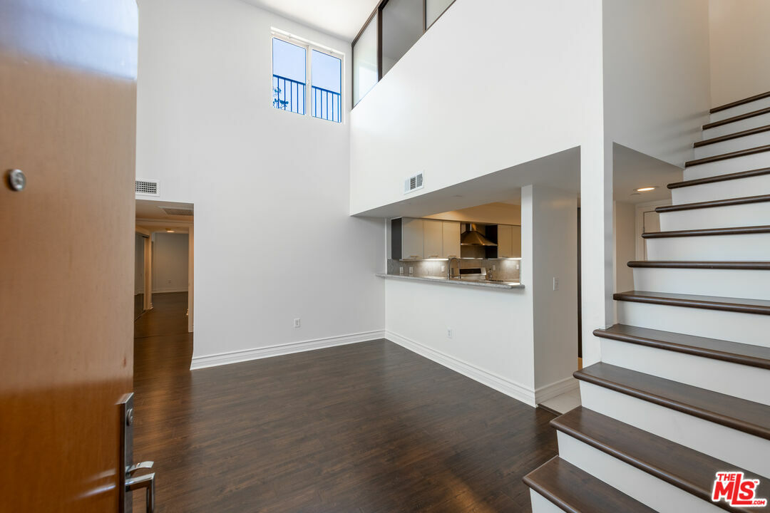 Property Photo: 1353 N Fuller Ave CA 90046