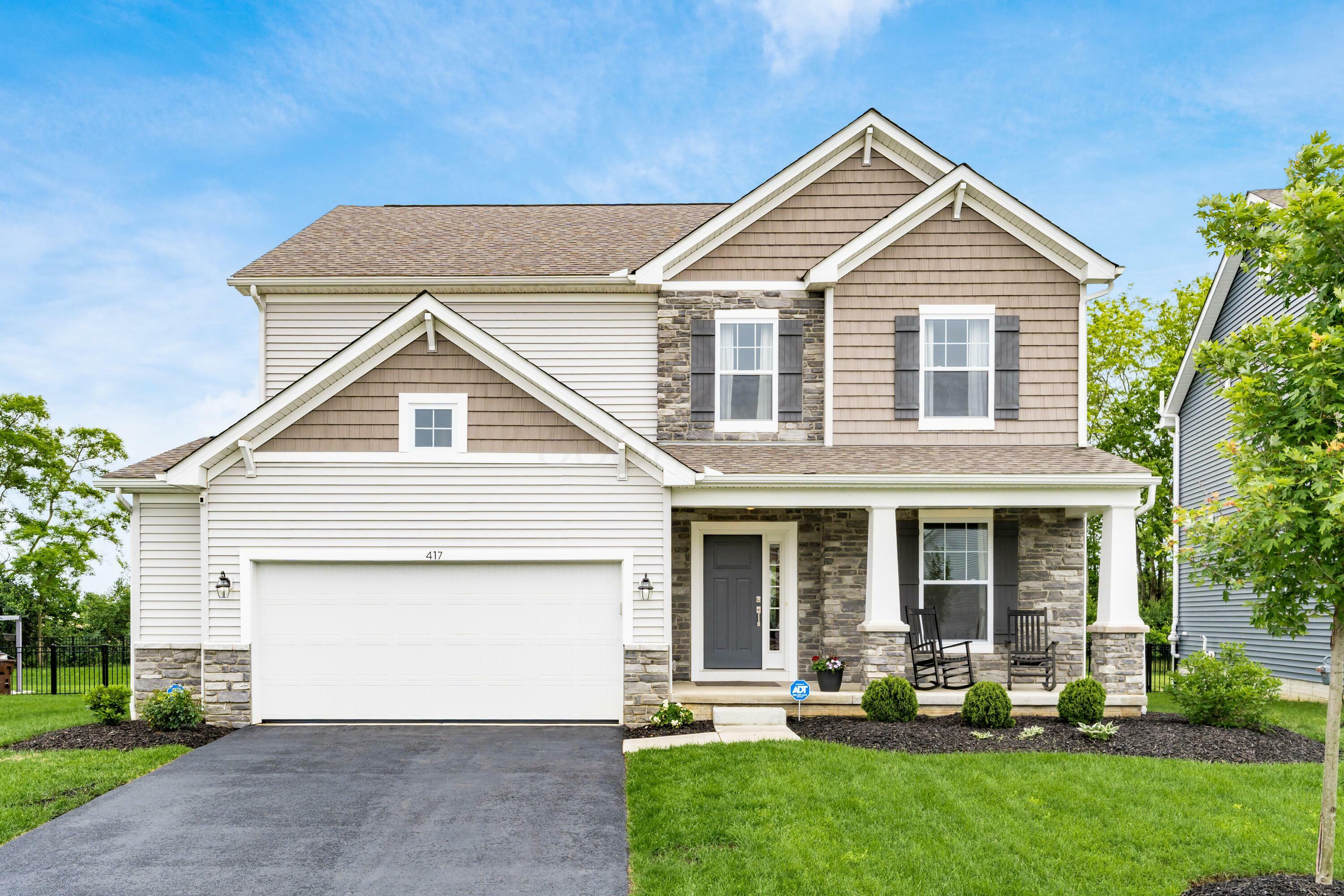 Property Photo: 417 Oakland Hills Loop OH 43116