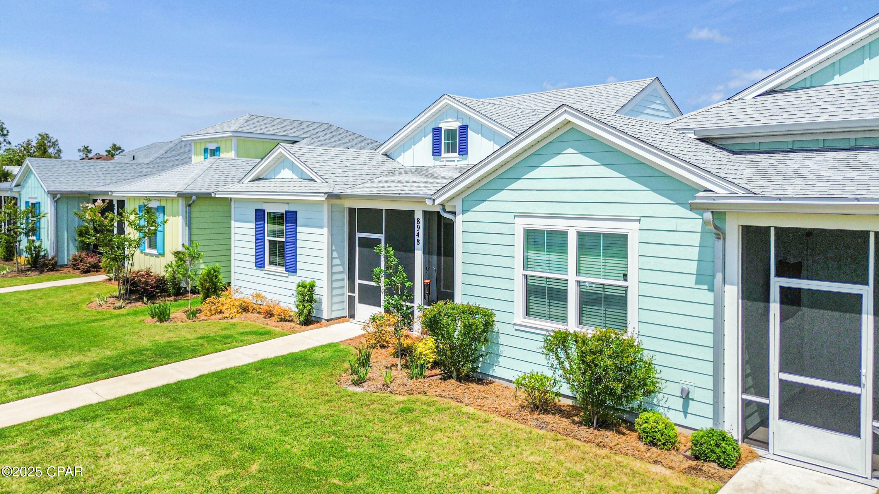 Property Photo: 8948 Coral Reef Way FL 32413