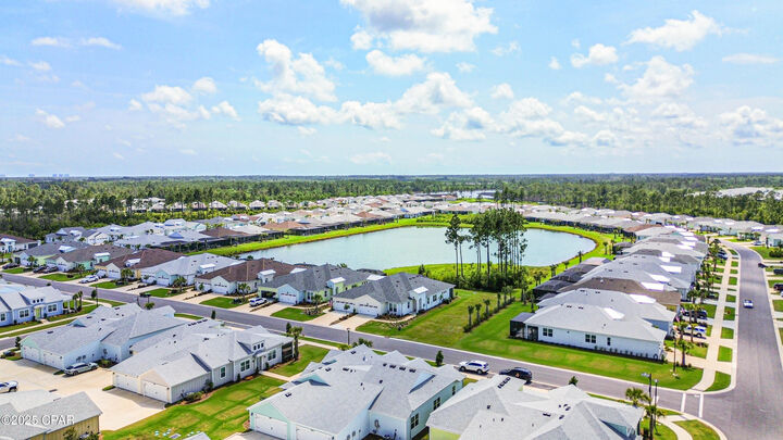 Property Photo:  8948 Coral Reef Way  FL 32413 