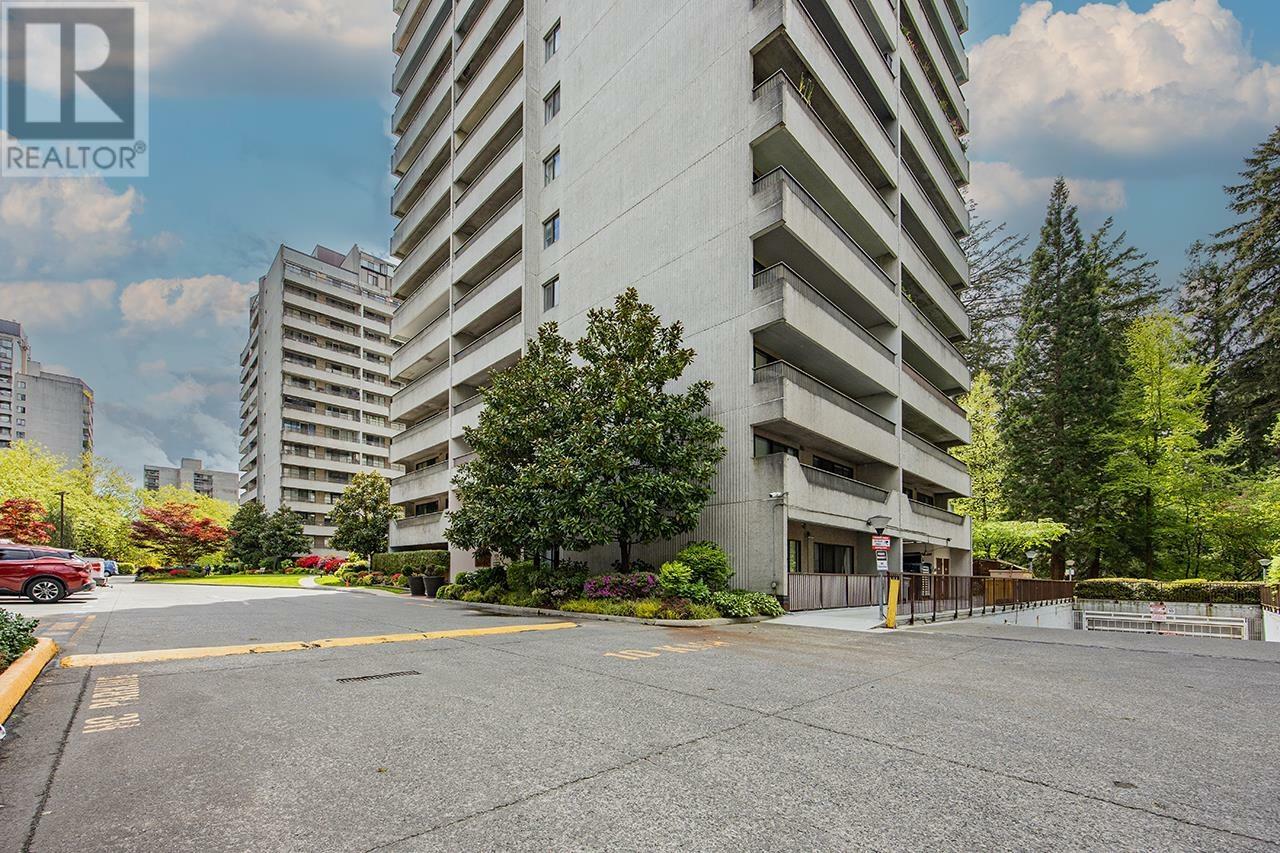 Property Photo: 4134 Maywood Street 603 BC V5H 4C9