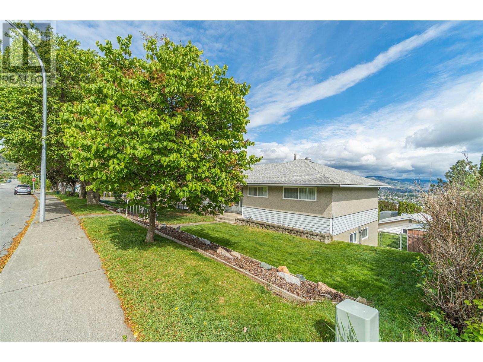 Property Photo: 514 Battle Street West BC V2C 1H2
