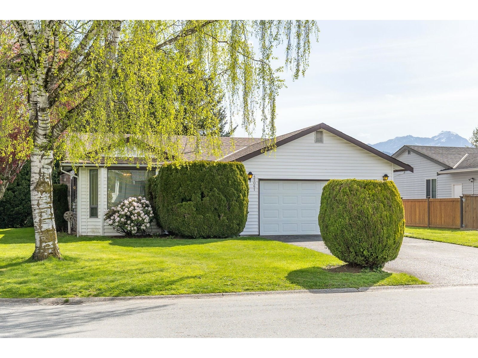 Property Photo: 45061 Mountview Way BC V2R 2P7