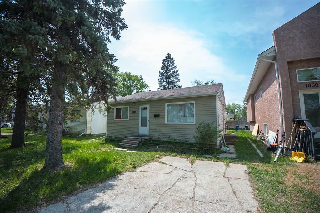 Property Photo: 1846 Legion Avenue MB R2R 0A8