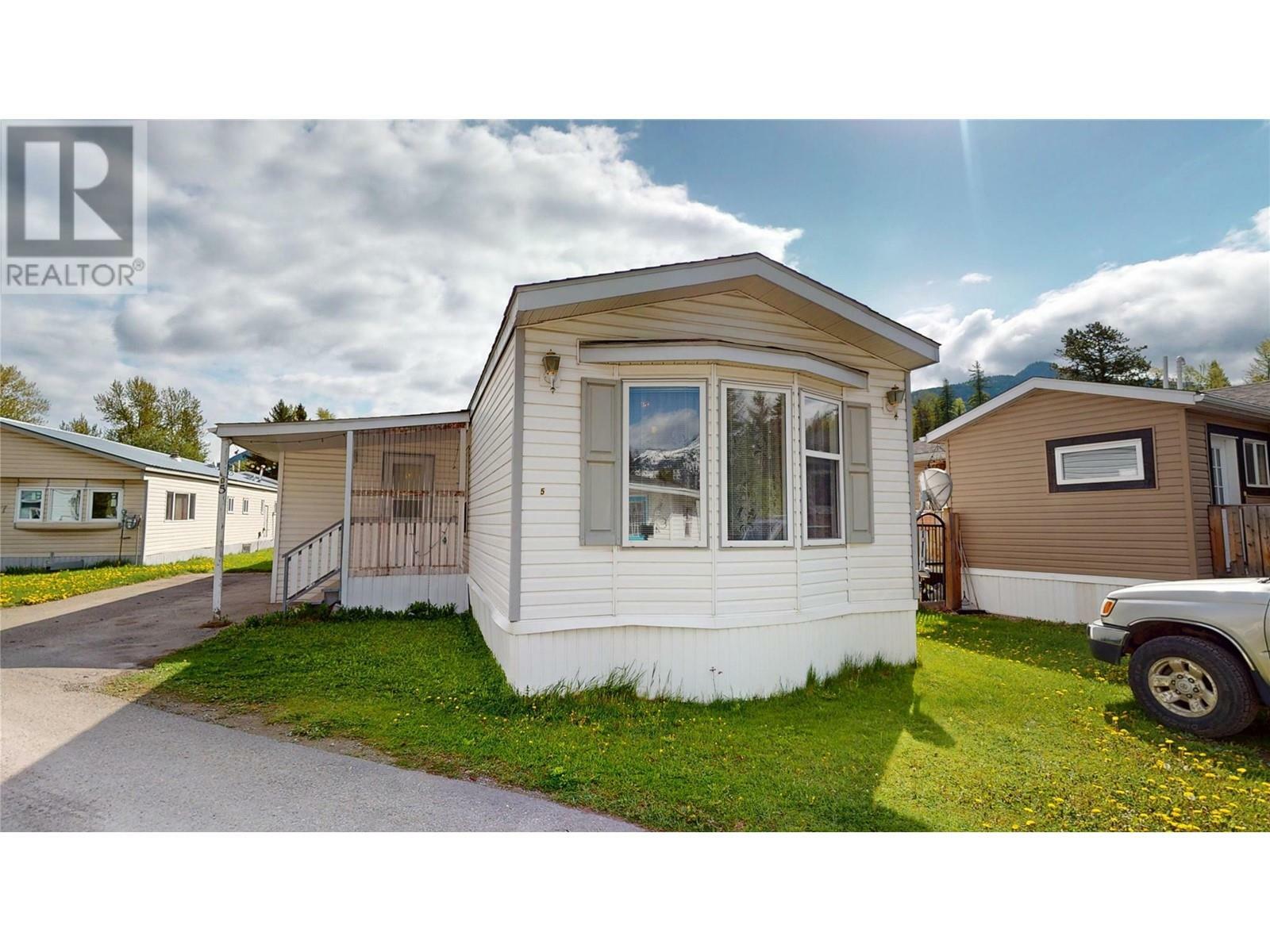 Property Photo: 60 Cokato Road D5 BC V0B 1M4