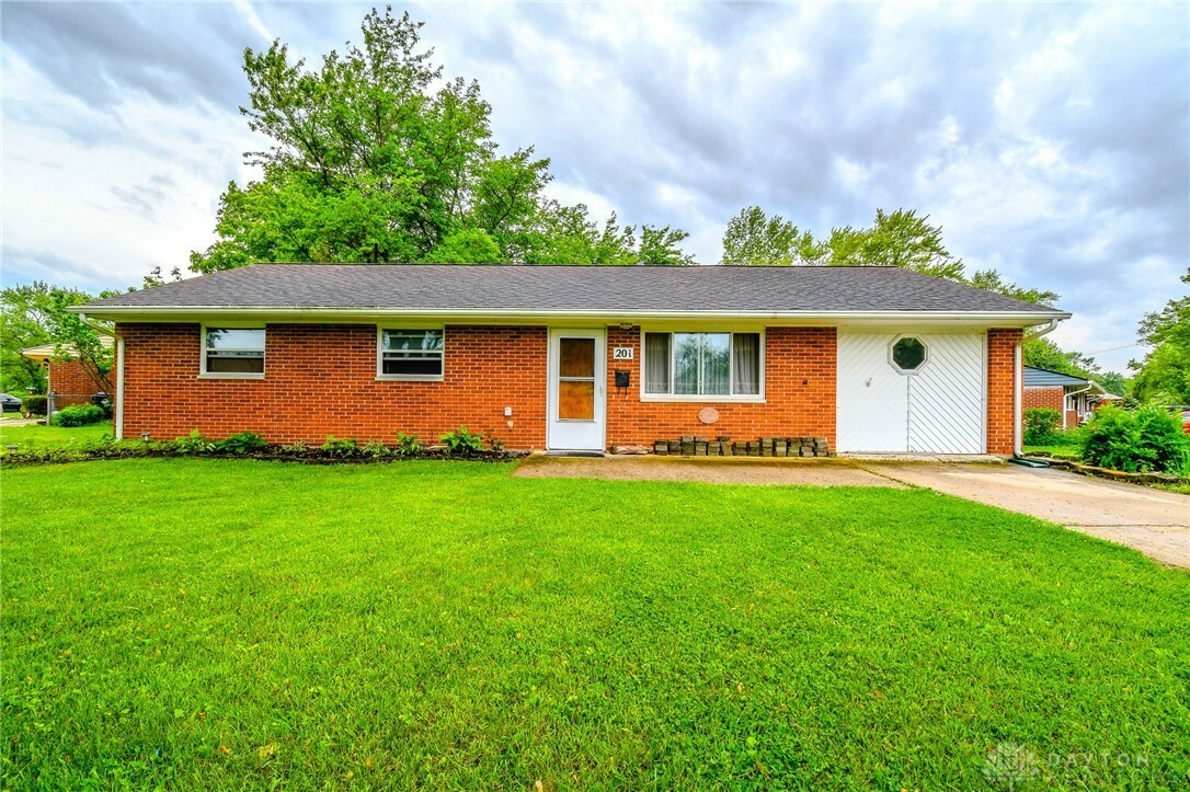 Property Photo: 201 Applegate Road OH 45322
