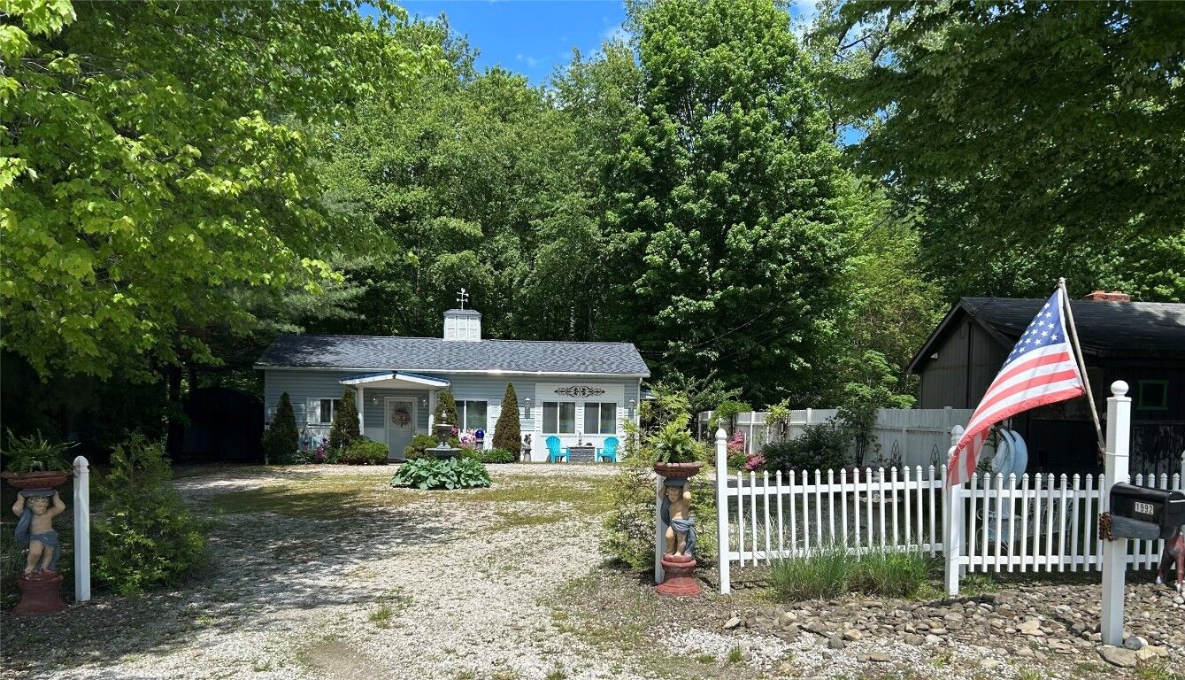 Property Photo:  1992 St Hwy 285  PA 16424 