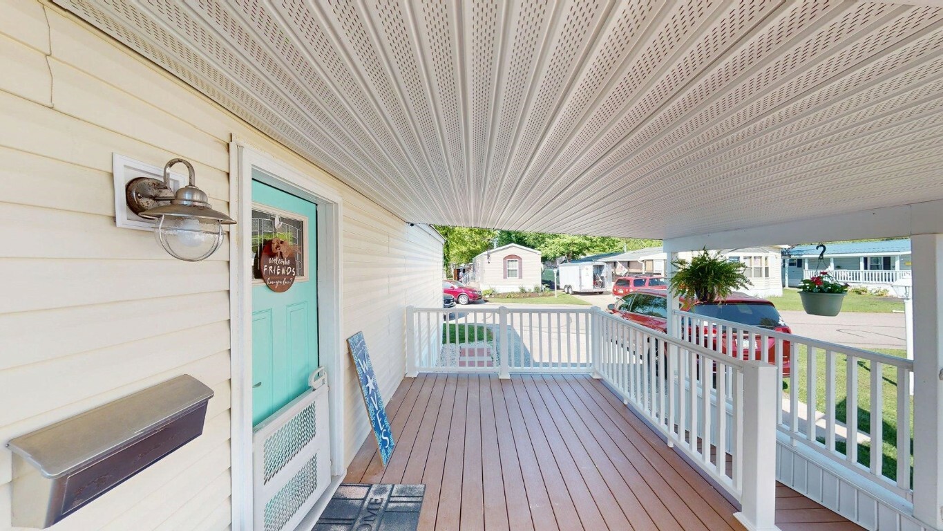 Property Photo: 2722 Greenacre Drive PA 16506