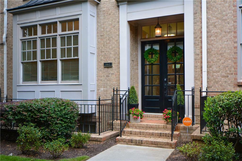 Property Photo: 661 Lockton Place GA 30342