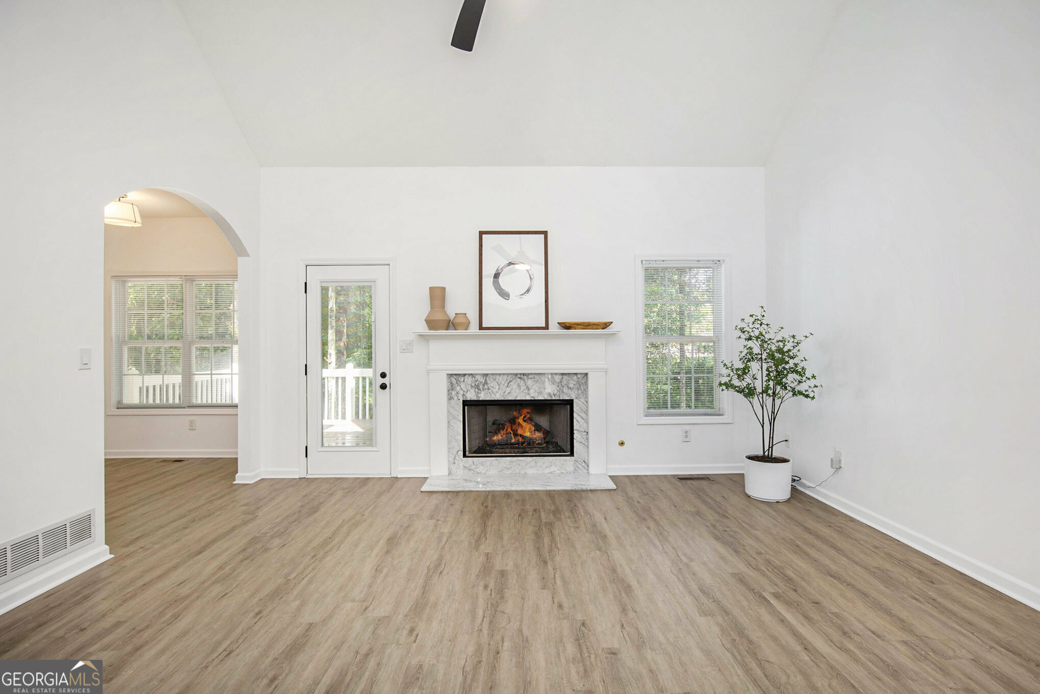Property Photo: 6788 Oakhurst Court Court GA 30134