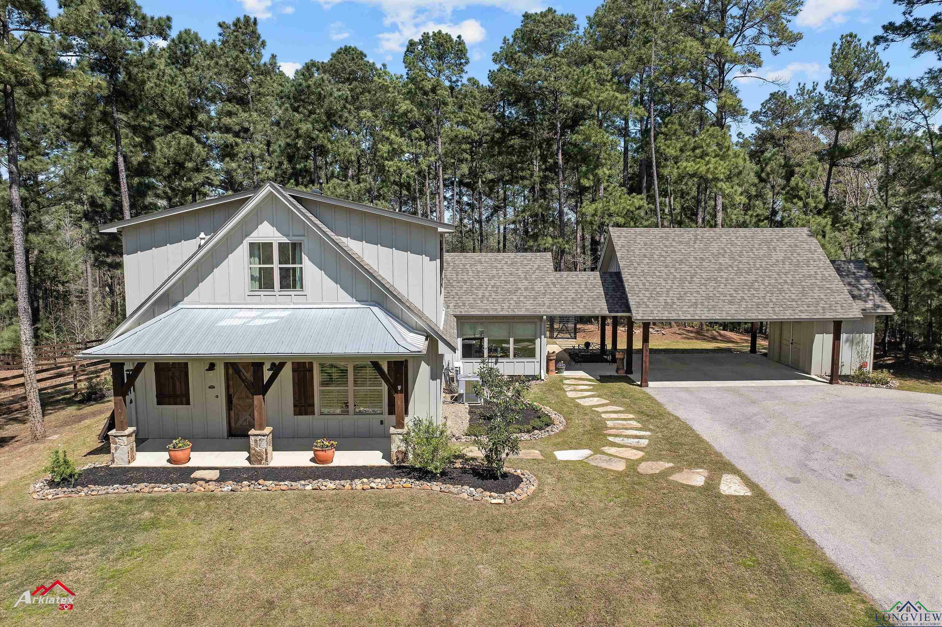 Property Photo: 7990 S US Hwy 79 TX 75654