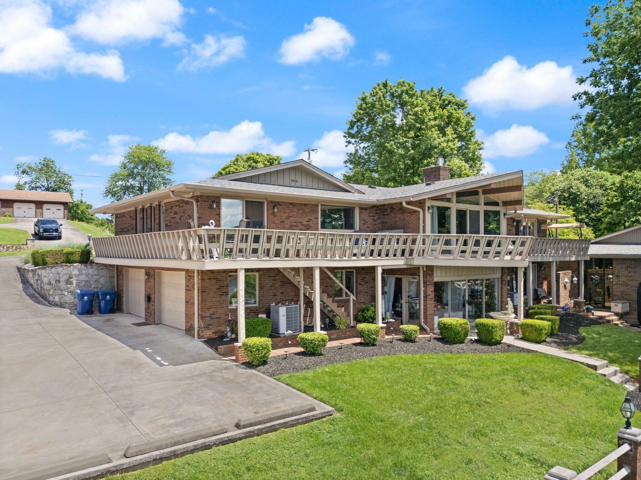 Property Photo: 275 Lakeview Drive KY 42503