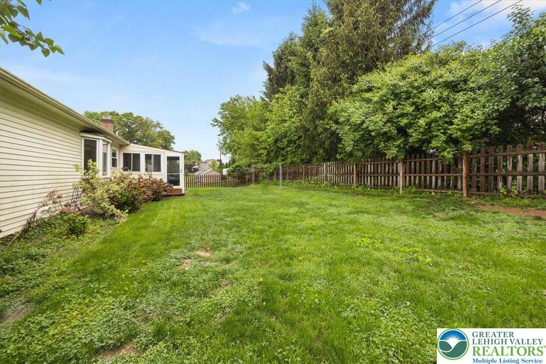 Property Photo: 3789 Redwood Court PA 18020