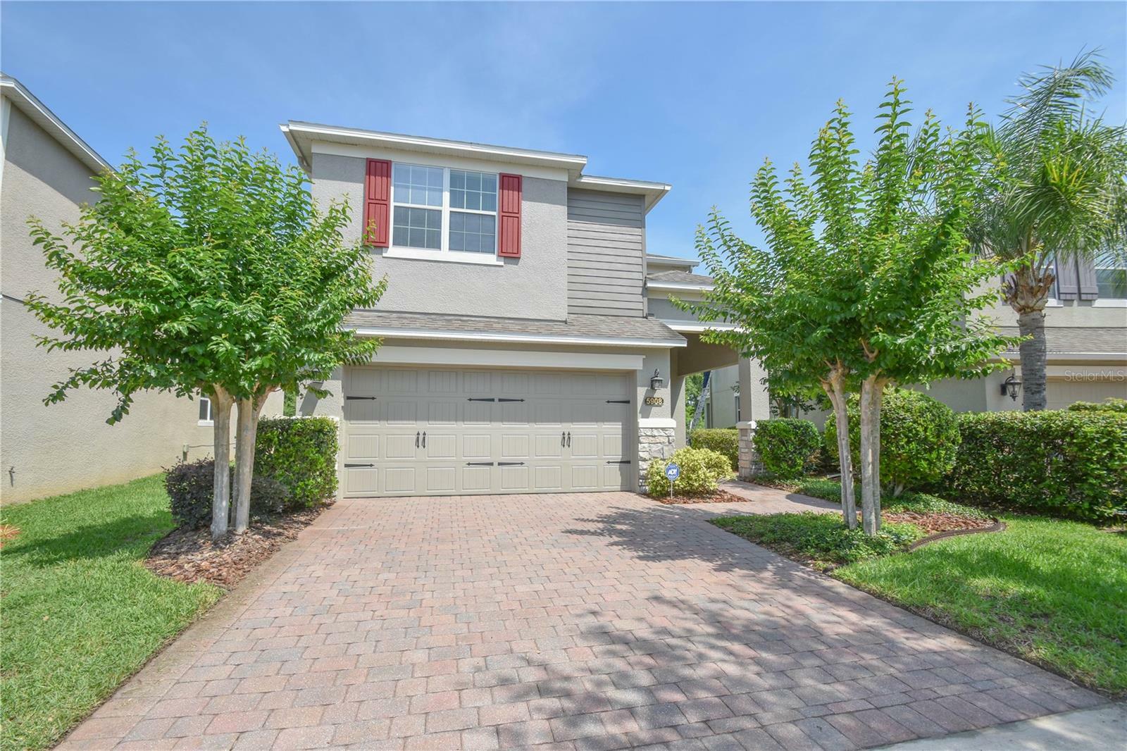 Property Photo: 5908 Paxton Court FL 32703